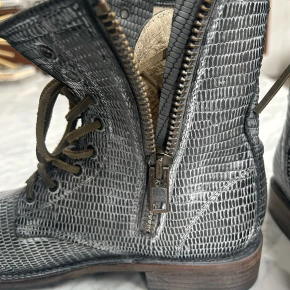 Freebird Gray Lace-Up Ankle Leathrt Boots Size 11 - Picture 6 of 9